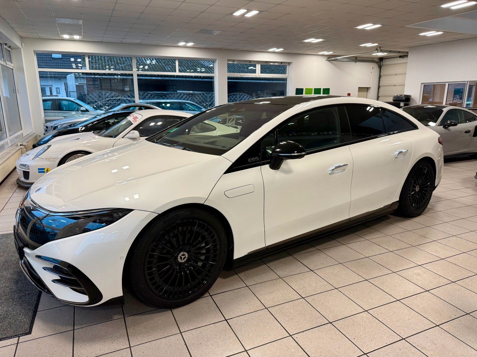 Fahrzeugabbildung Mercedes-Benz EQS 450+ AMG/Pano/HuD/Distronic/Burmester/ACC