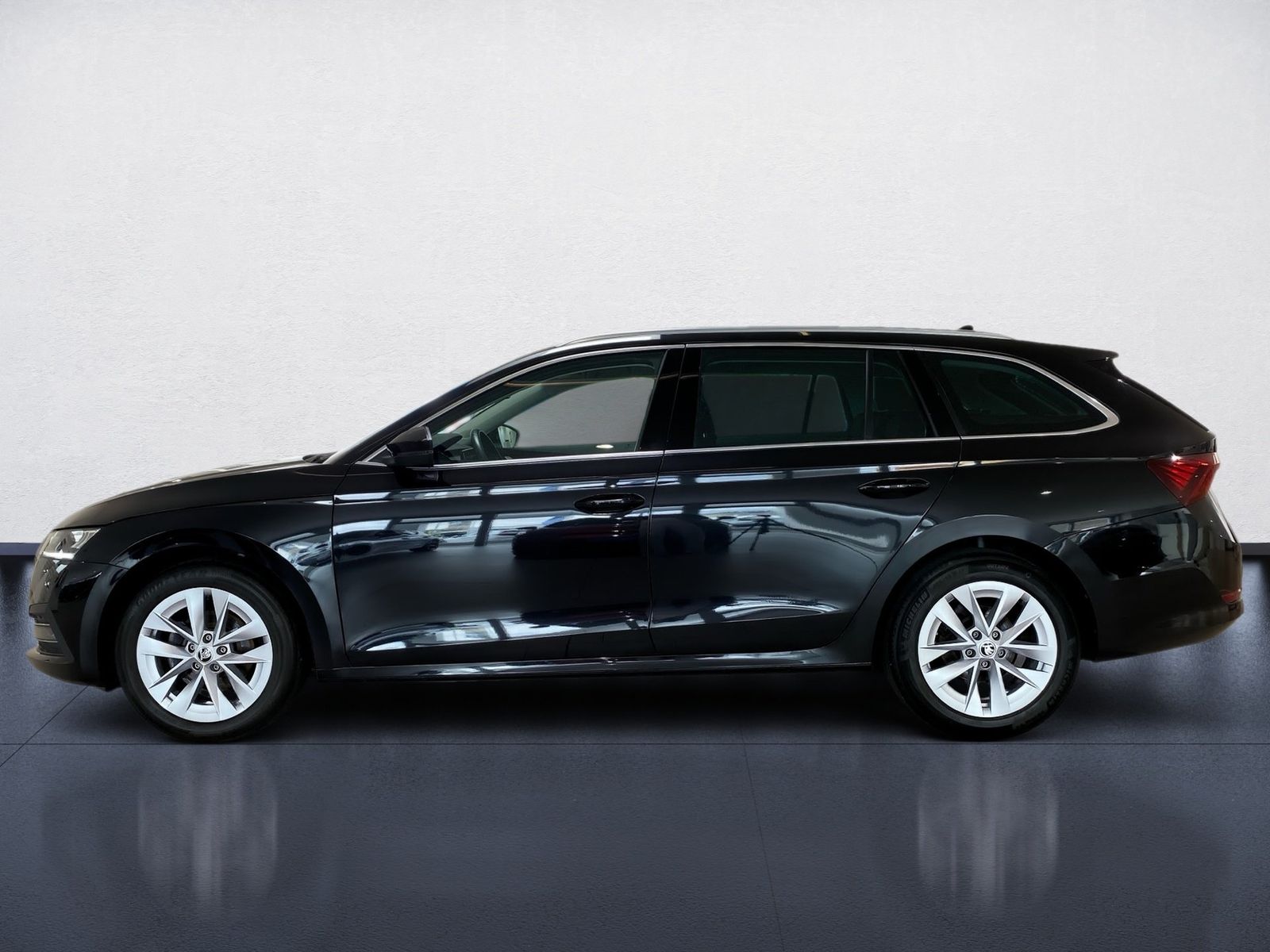 Skoda Octavia Combi 2.0 TDI Style DSG LED Navi 2xKlima imagem 3