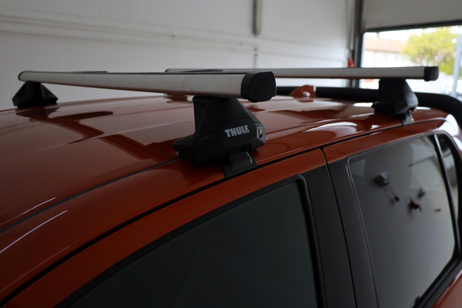 Fahrzeugabbildung Toyota Hilux 2.8 D-4D Invincible,AWD,Leder,ACC,Rollo