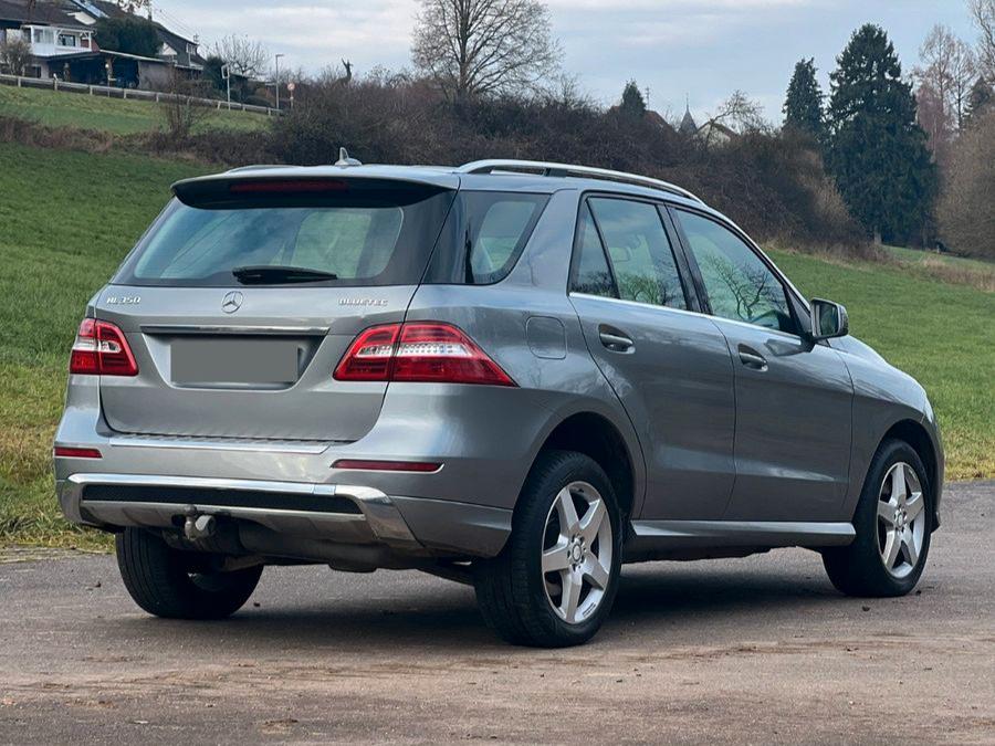 Mercedes-Benz ML 350 CDI BlueTec 4Matic AMG-LINE 1.HAND