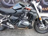 BMW R 1250  R Shark Top Ausst. - MOTORRAD 125