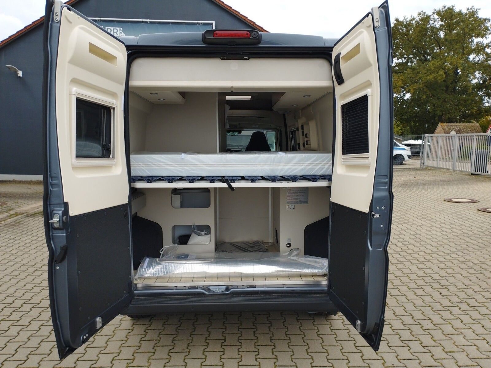 Fahrzeugabbildung Westfalia Columbus 600 D 180 PS  Premiumpaket