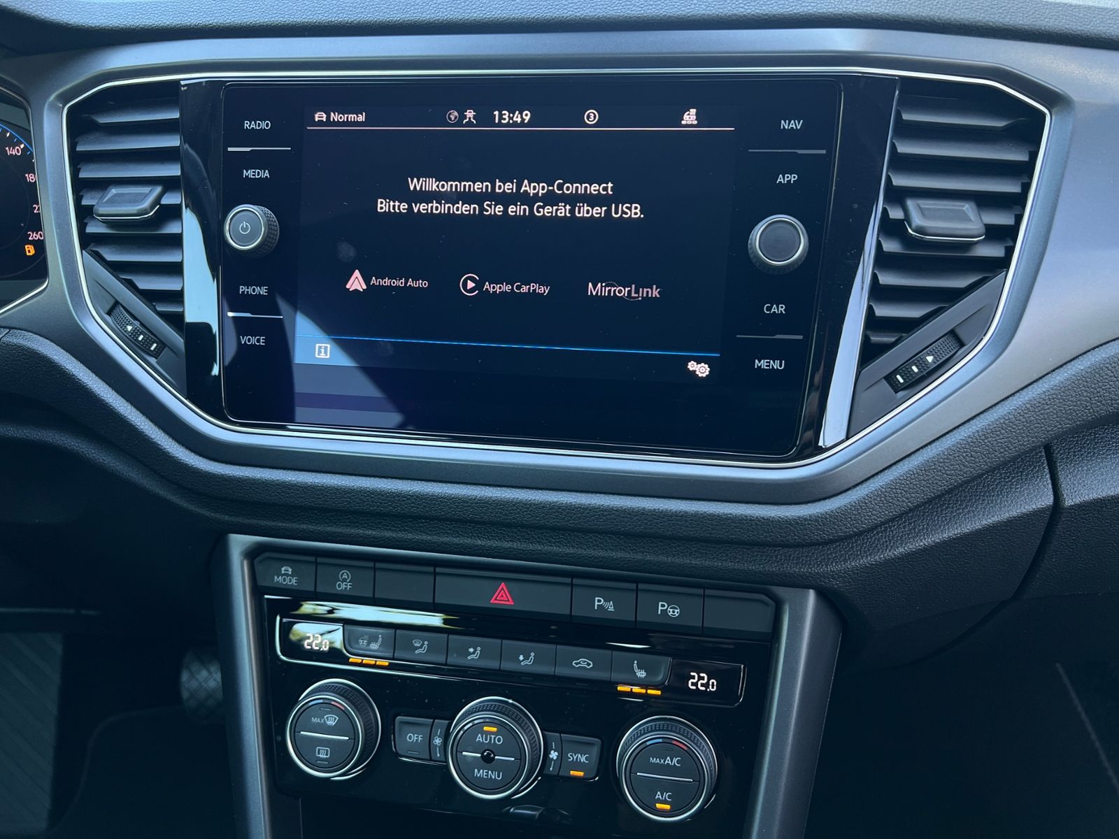 Fahrzeugabbildung Volkswagen T-Roc Cabriolet Style 1.5 TSI DSG *BlackStyle,AH