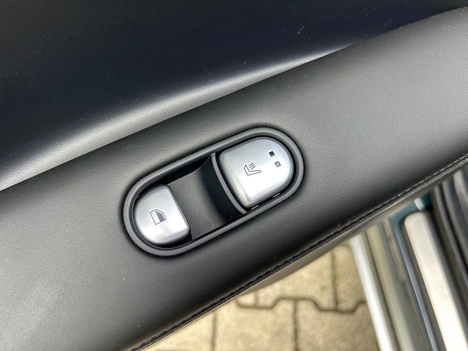 Fahrzeugabbildung Hyundai IONIQ 5 4WD 58kWh UNIQ ASSIST-P BOSE+LEDER+360°