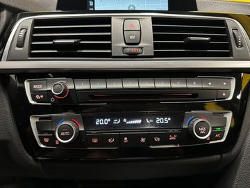 BMW 320 - 12