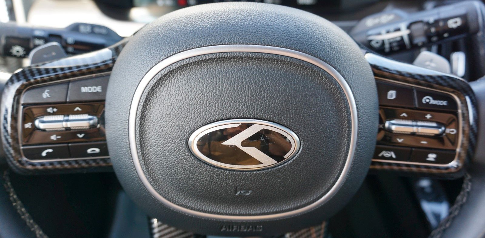 Fahrzeugabbildung Kia Sorento Platinum 4WD,Pano,Kamera,Navi,Leder,Bose
