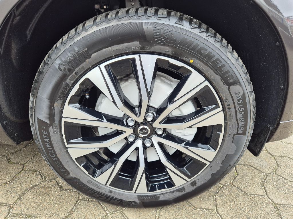 Fahrzeugabbildung Volvo XC60 B5 B AWD Plus Dark+BusinessPak.+AHZV+