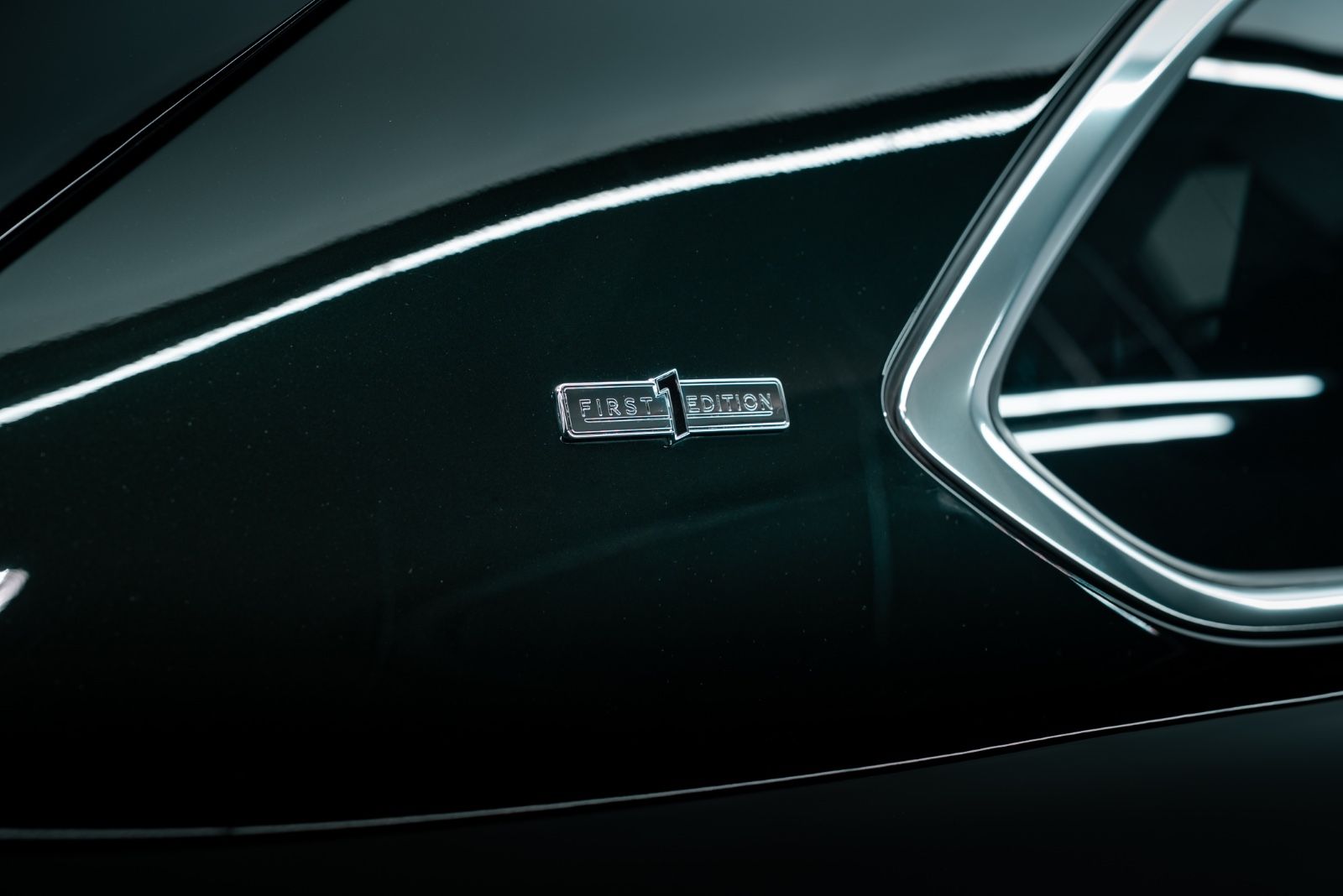 Fahrzeugabbildung Bentley Bentayga V8 FIRST EDITION/NAIM/TOURING SPEC