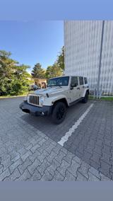Jeep Wrangler JK Unlimited in Sonderfarbe - Jeep Wrangler Gebrauchtwagen in Berlin