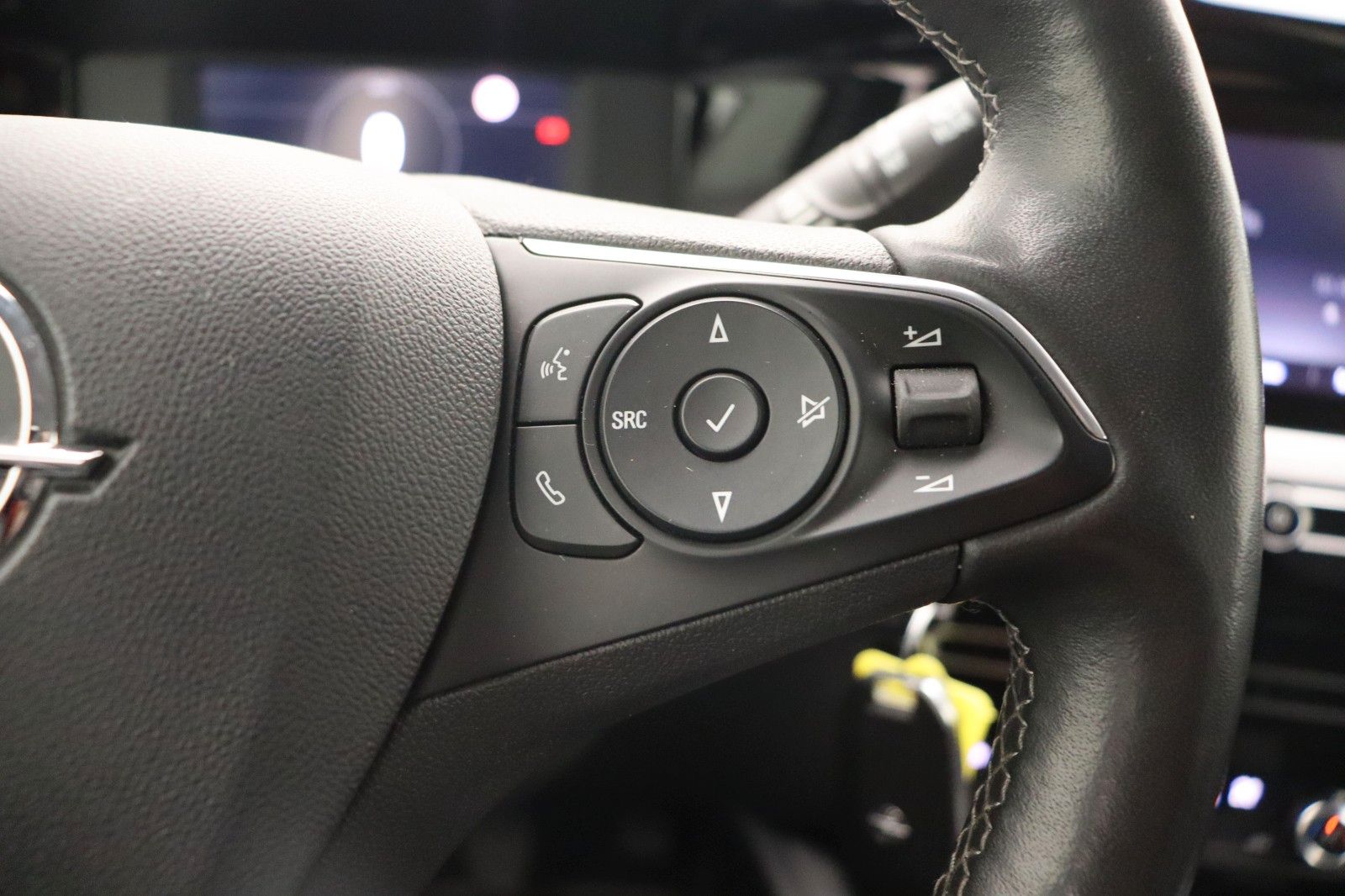 Fahrzeugabbildung Opel Mokka 1.2 Elegance LED KAMERA PDC