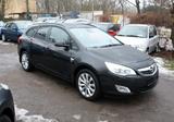 Opel Astra J Sports Tourer 150 Jahre /TÜV/AU 01/2028 - Opel Astra: 2.0