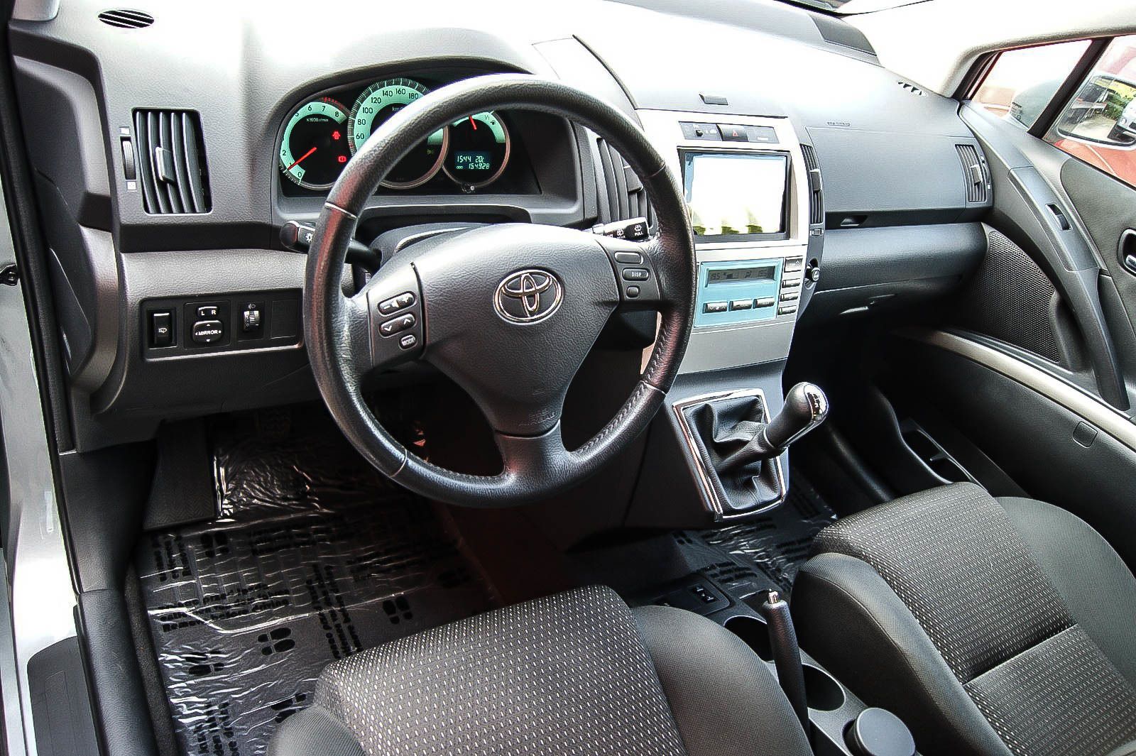 Fahrzeugabbildung Toyota Corolla Verso 1.8 Team 7-SITZER FAMILIENBESITZ