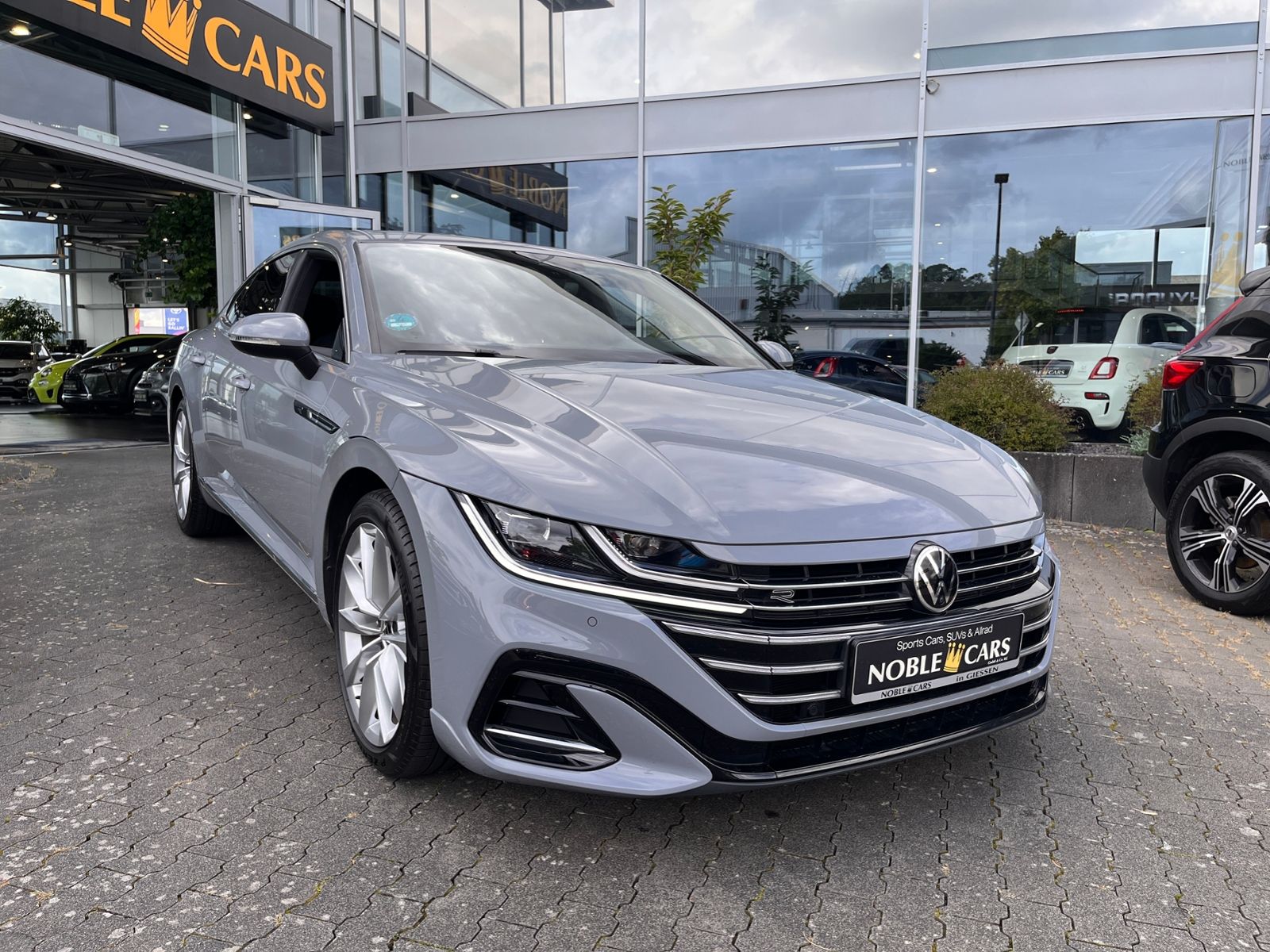 Fahrzeugabbildung Volkswagen Arteon R-Line 360° SHZ LED NAVI