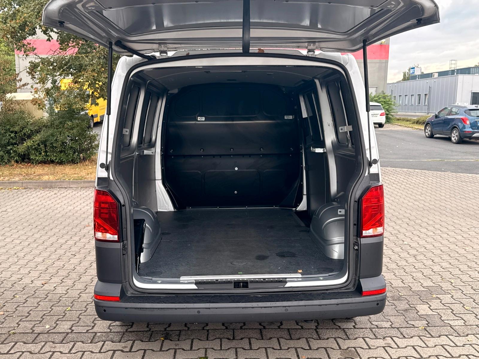 Volkswagen T6.1 2.0 TDI Transporter Kasten FWD*GR.NAVI*PDC*