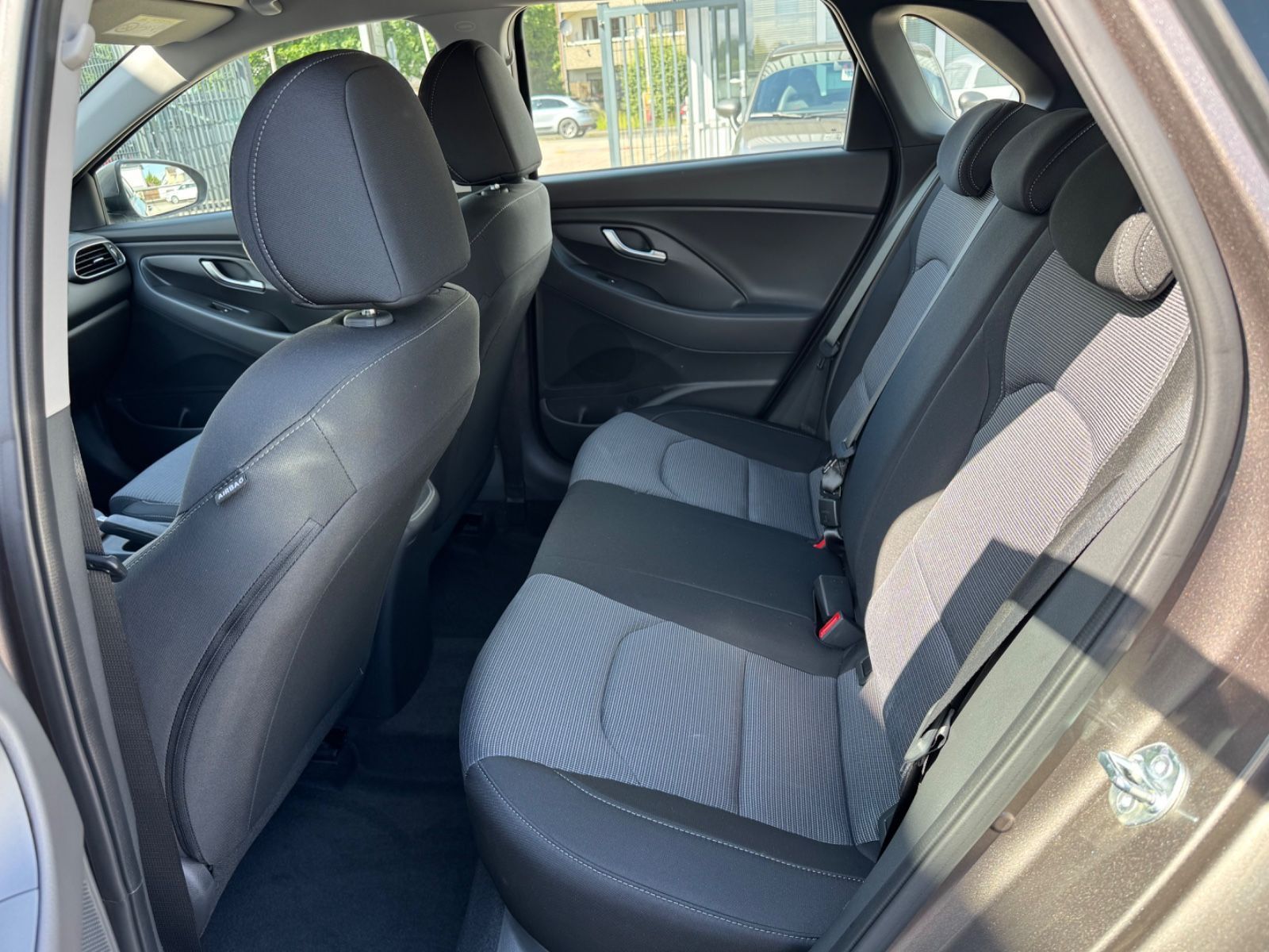 Fahrzeugabbildung Hyundai i30 Select Mild-Hybrid/PDC/DAB/SHZ/KLIMA/TEMPOMA
