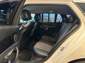 Mercedes-Benz E 400 d T-Modell 4Matic*AndroidAutoAppleCarPlay