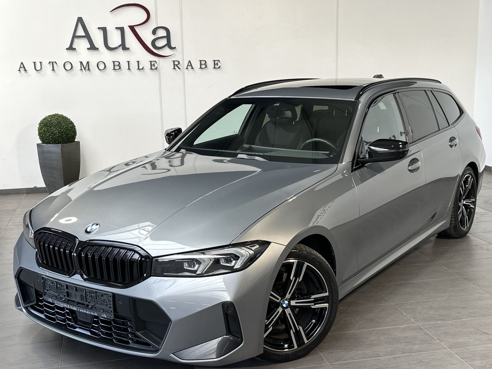 Fahrzeugabbildung BMW 320d Touring M-Sport NAV+LED+ACC+PANO+H&K+KAMERA