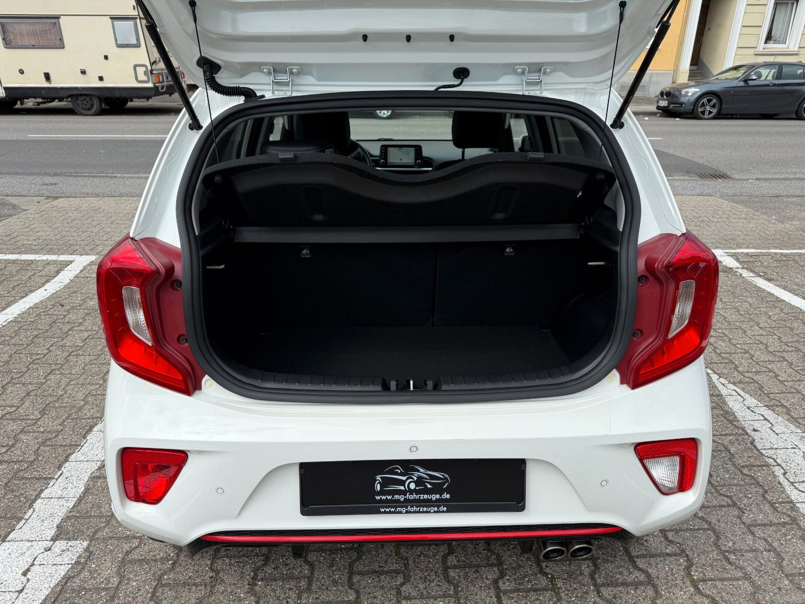 Fahrzeugabbildung Kia Picanto GT-Line LEDER NAVI AUTOMATIK KAMERA 1-HD
