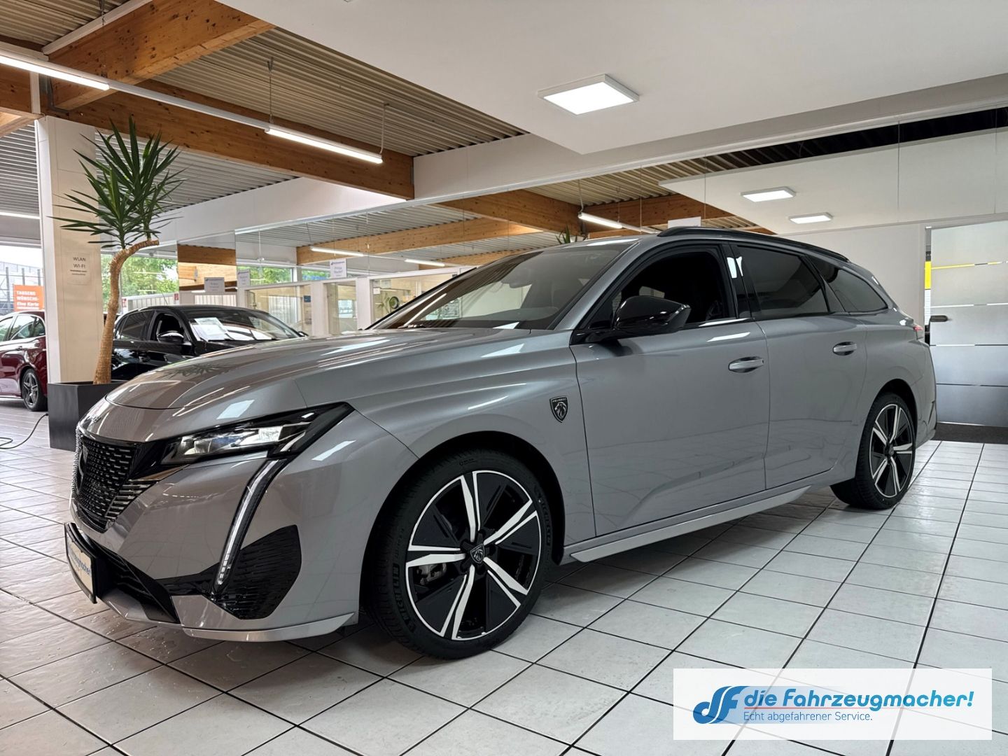 Fahrzeugabbildung Peugeot 308 SW GT Navi Digitales Cockpit Memory Sitze 36