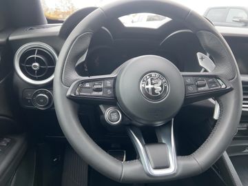 Alfa-Romeo Stelvio - 9