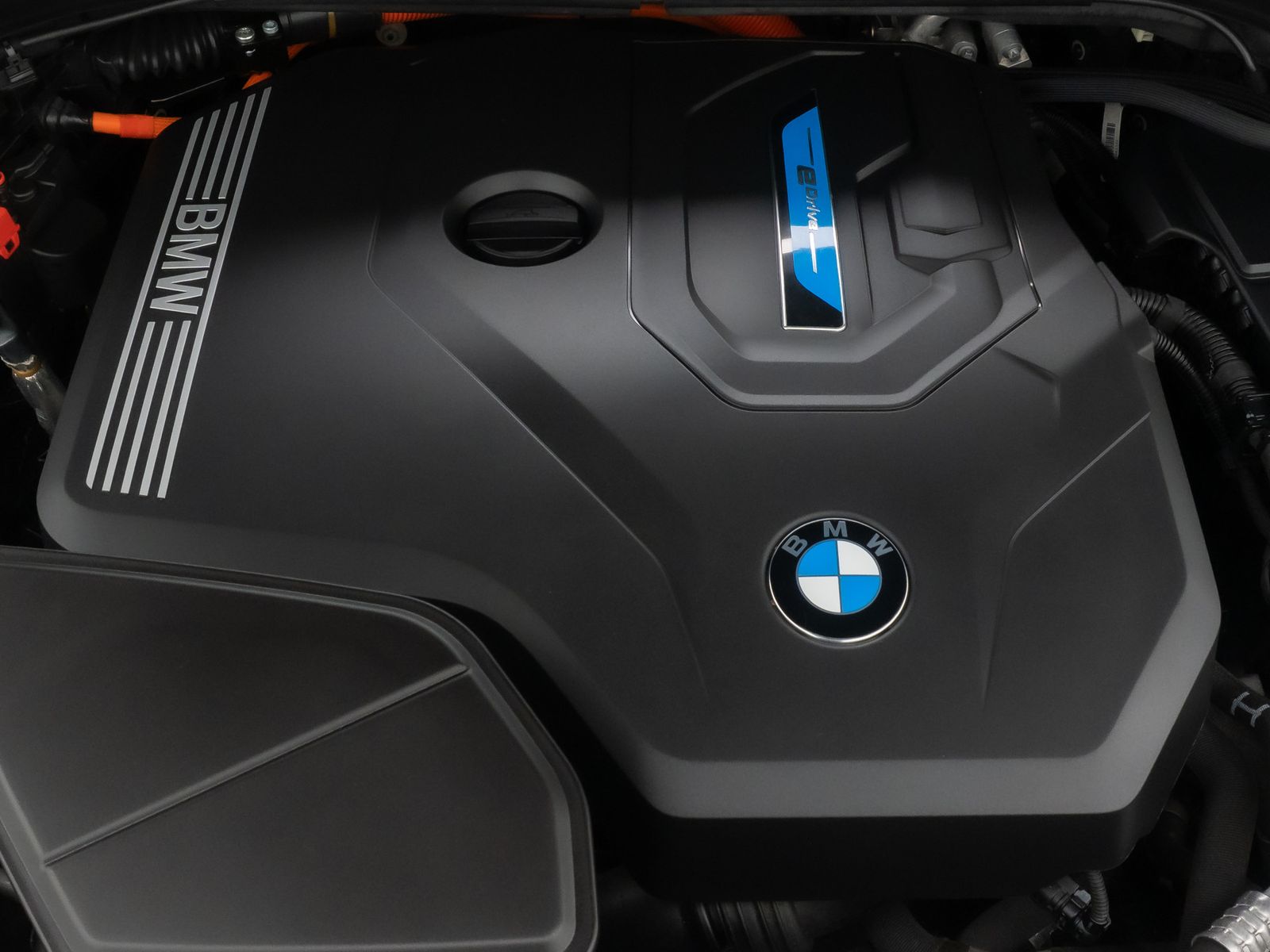 Fahrzeugabbildung BMW X3 xD30e Panorama 360&deg;HUD DAB HiFi AHK Komfort