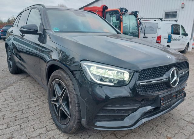 Mercedes-Benz GLC 300 d 4Matic AMG Line Navi Kamera Ahk LED