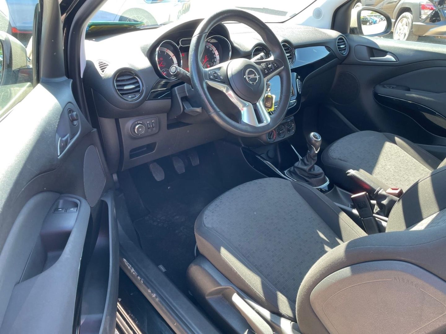 Fahrzeugabbildung Opel Adam 1.4 Jam Sitz und Lenkradheizung Parksensore