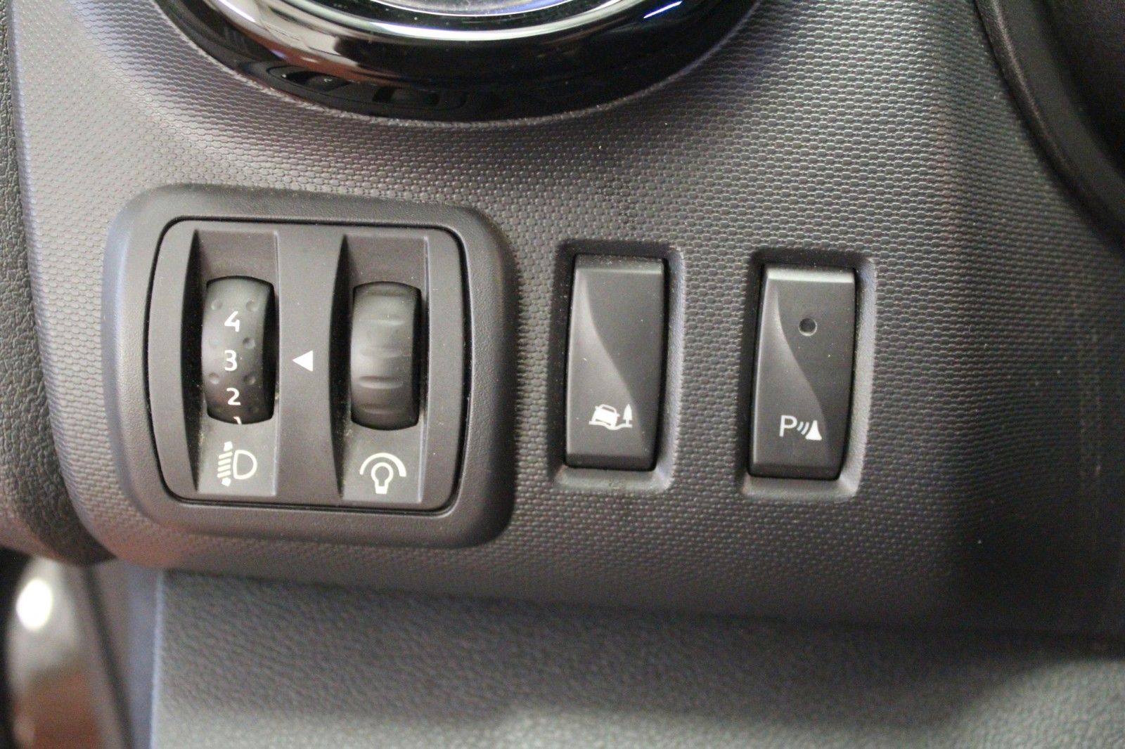 Fahrzeugabbildung Renault Trafic Grand dCi 145 L2H1 LKW 3.0t AHK