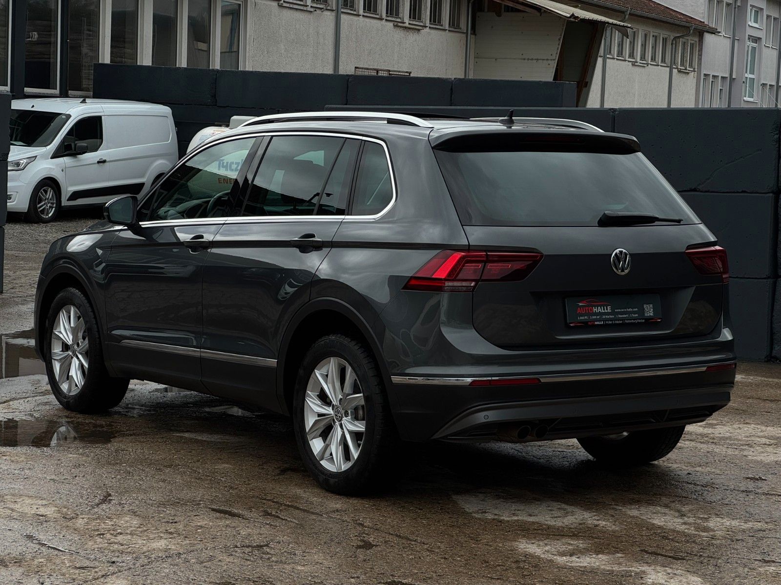 Fahrzeugabbildung Volkswagen Tiguan 2.0 TSI Hgl. 4M Alcan Pano Dynaudio 360°
