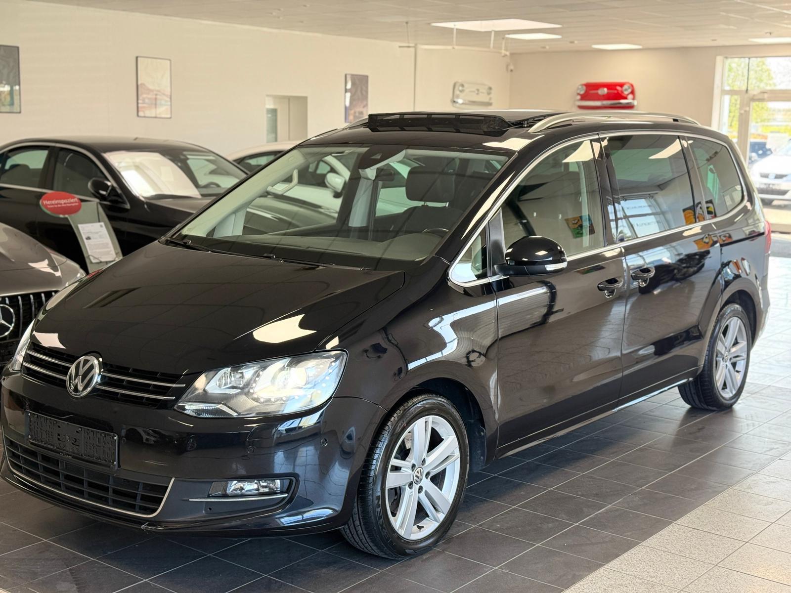 Volkswagen Sharan Highline 2.0TDI/DSG/Pano/7Sitzer/Kamera