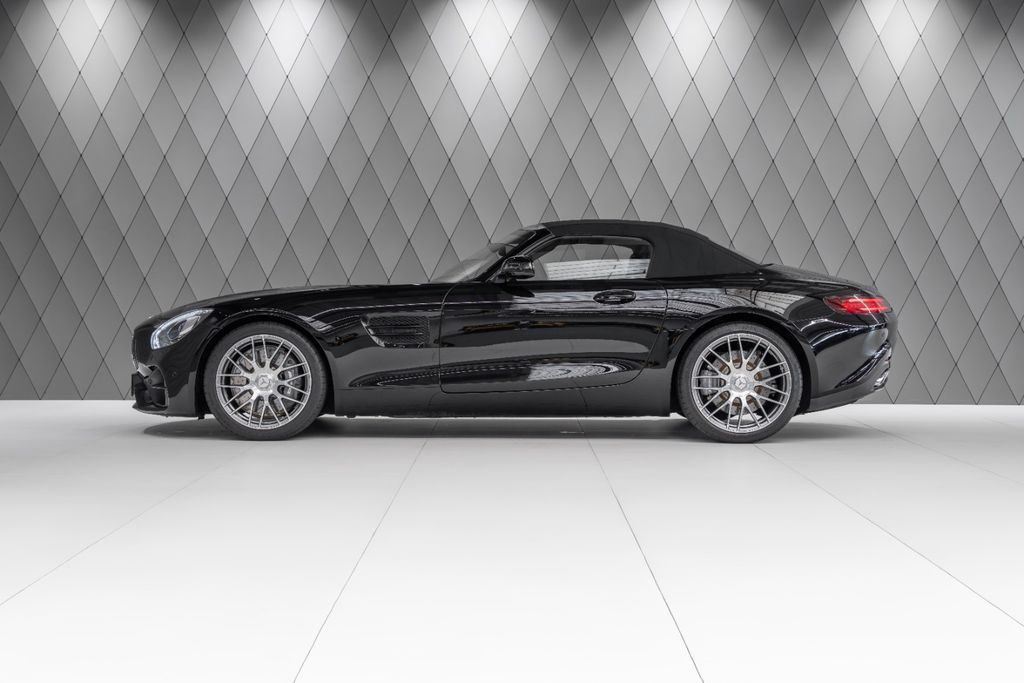 AMG GT 4.0 V8 Roadster BLACK/BLACK - Bild 4