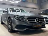 Mercedes-Benz E 220D AVANTG./LED/SHZ/TOTWINKEL/KAM - Mercedes-Benz E 220 mit Diesel-Antrieb: Limousine