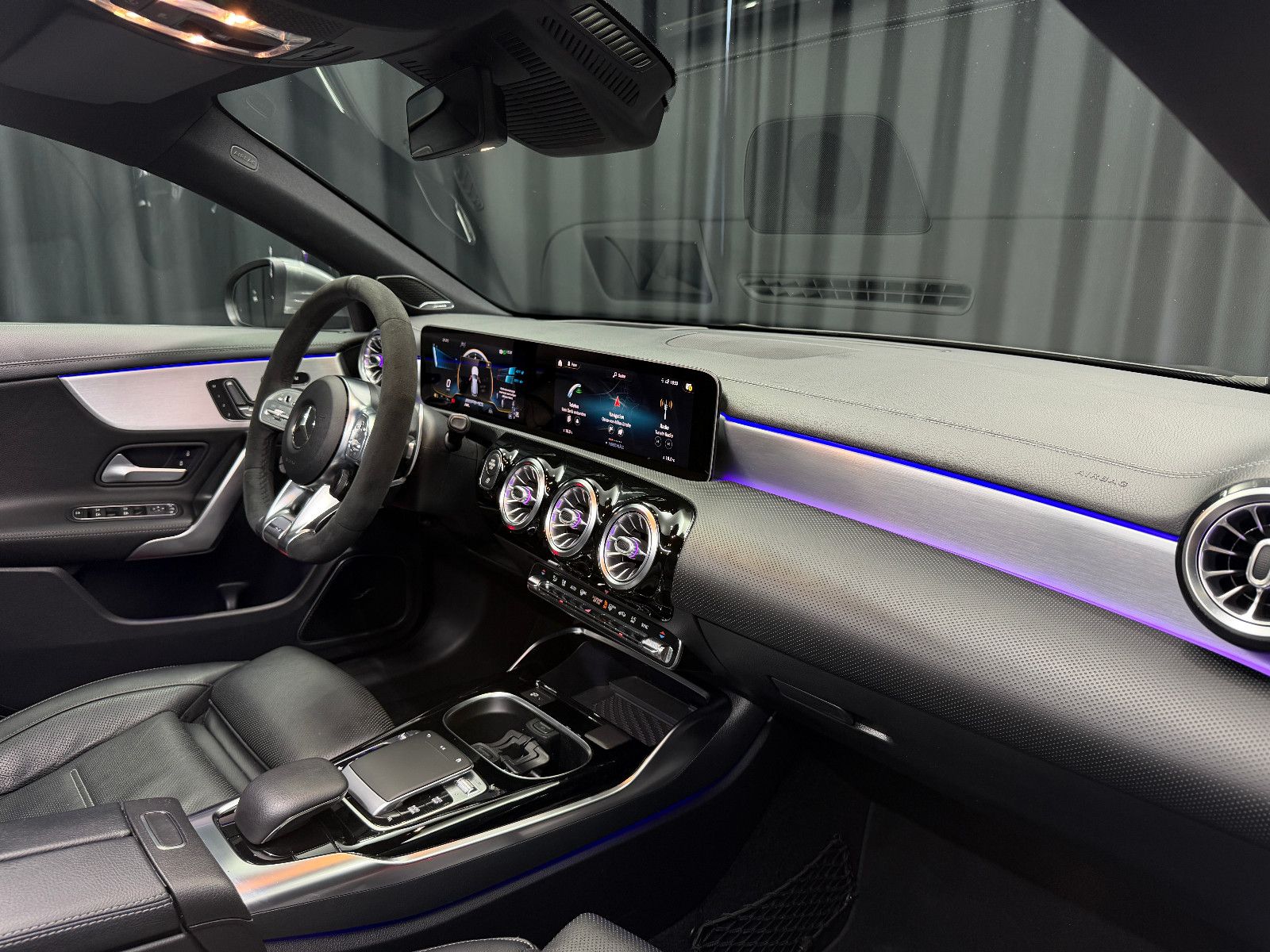 Fahrzeugabbildung Mercedes-Benz CLA 45 AMG Shooting Brake 4Matic|VOLL|