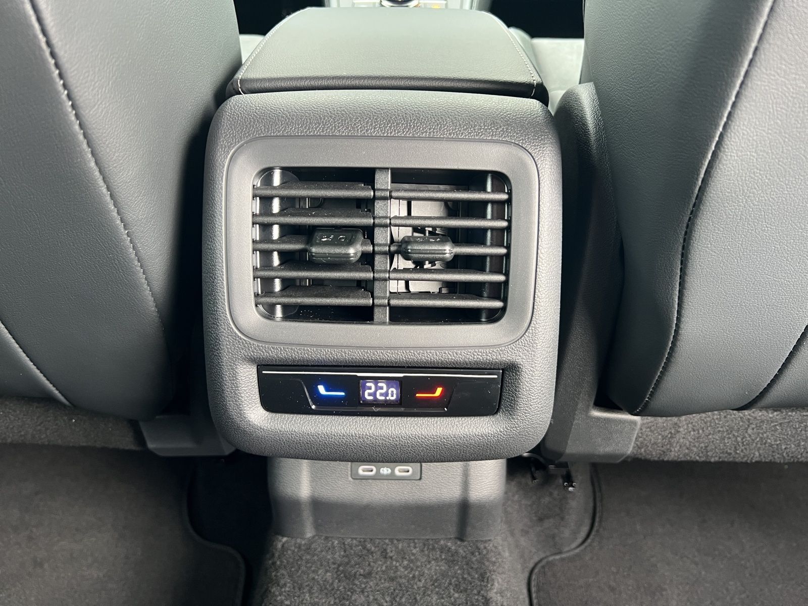 T-Roc Style 1.5 l eTSI OPF 110 kW (150 PS) 7-Gan