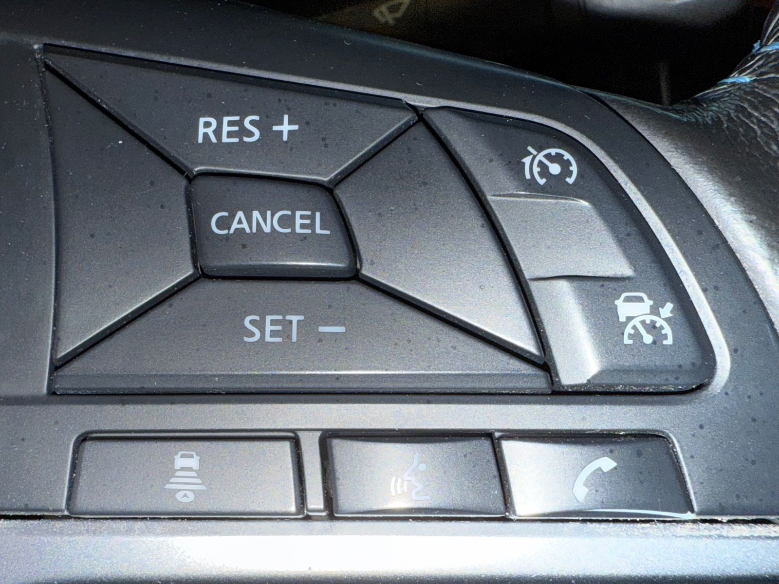 Fahrzeugabbildung Nissan Leaf Acenta - Navi, Winter-Paket