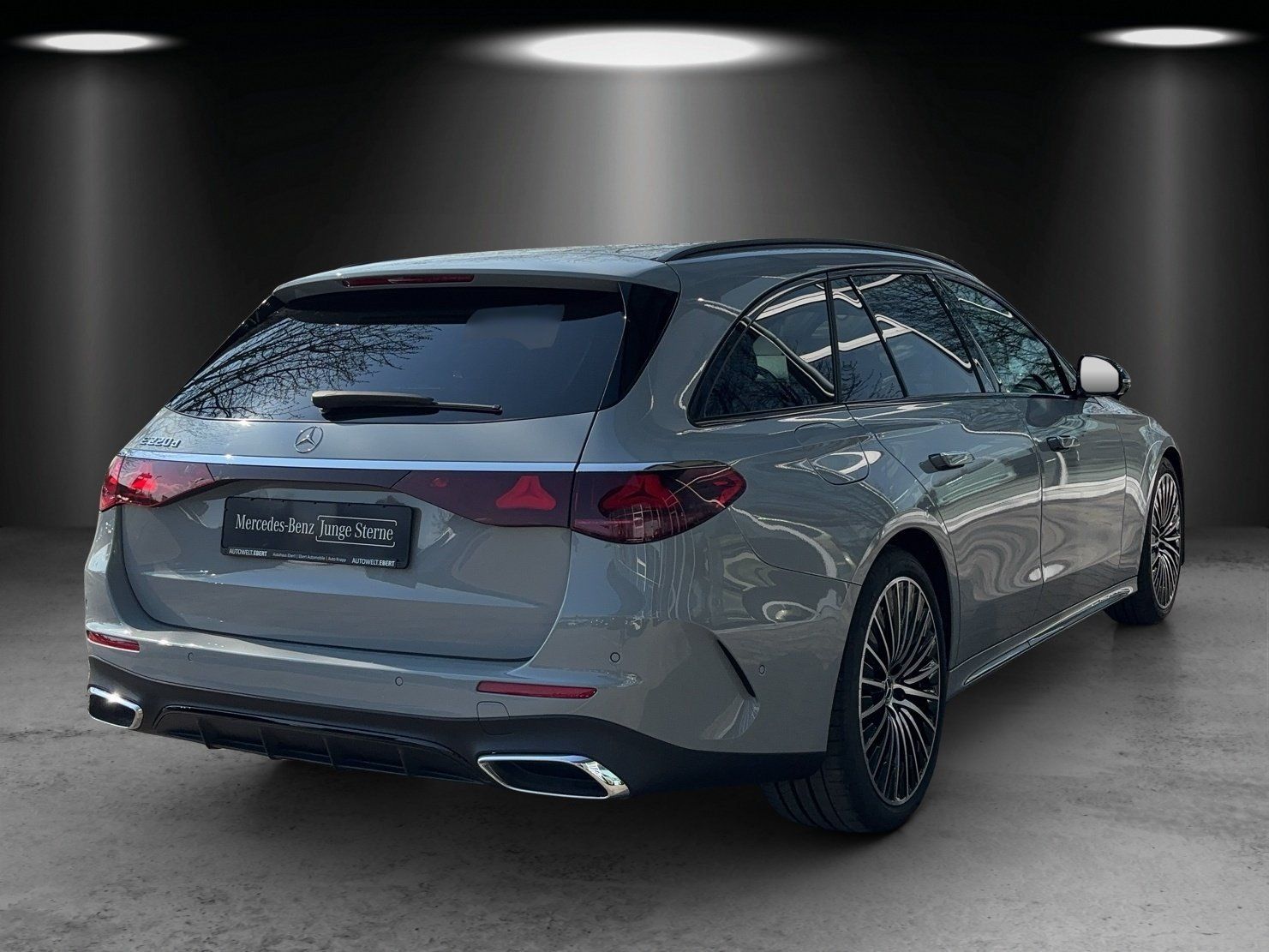Fahrzeugabbildung Mercedes-Benz E220d T AMG Prem+ AIRMATIC Masage HYPER FahrAssi