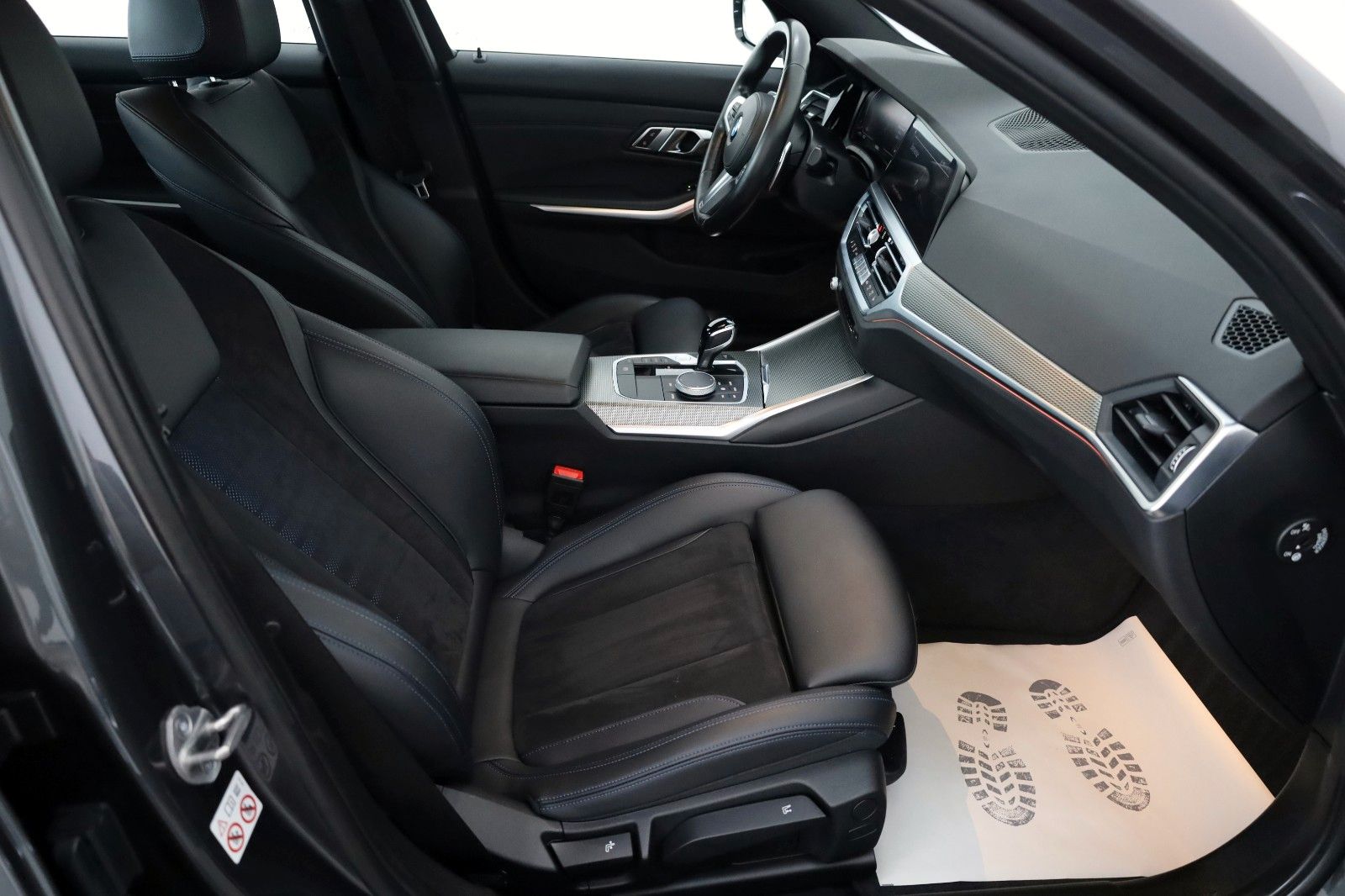 Fahrzeugabbildung BMW 330 d Lim. M Sport, T.Leder, Navi, LED, SH, SD