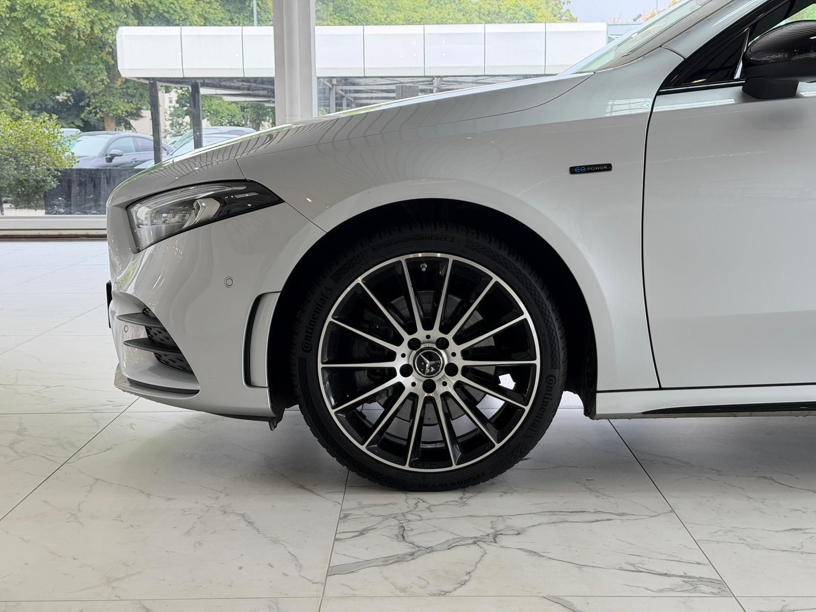 Mercedes-Benz A 250 e 3x AMG SPORT EDITION2020 MBUX WIDE KAMER foto 4