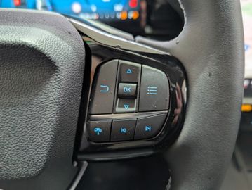 Ford Puma Titanium NEUES MODELL