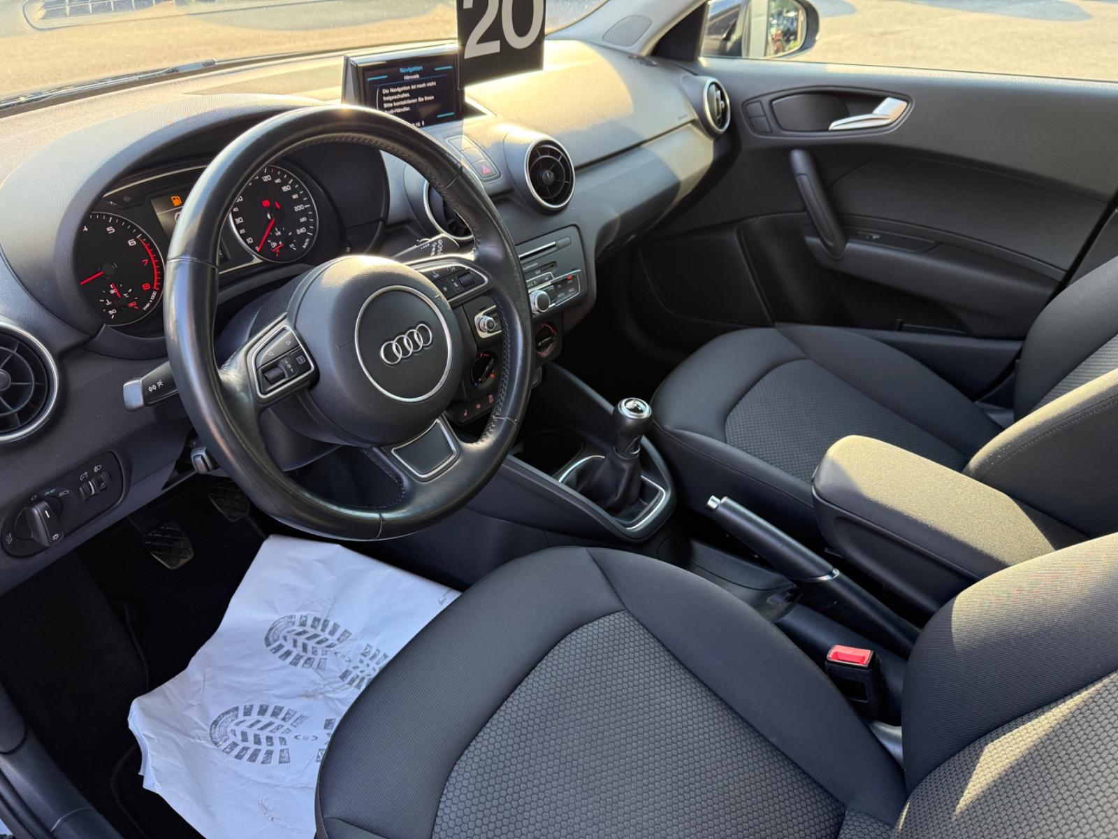 Audi A1 Sportback Ultra Sport*SHZ*TEMP*FSP*USB*HU NEU