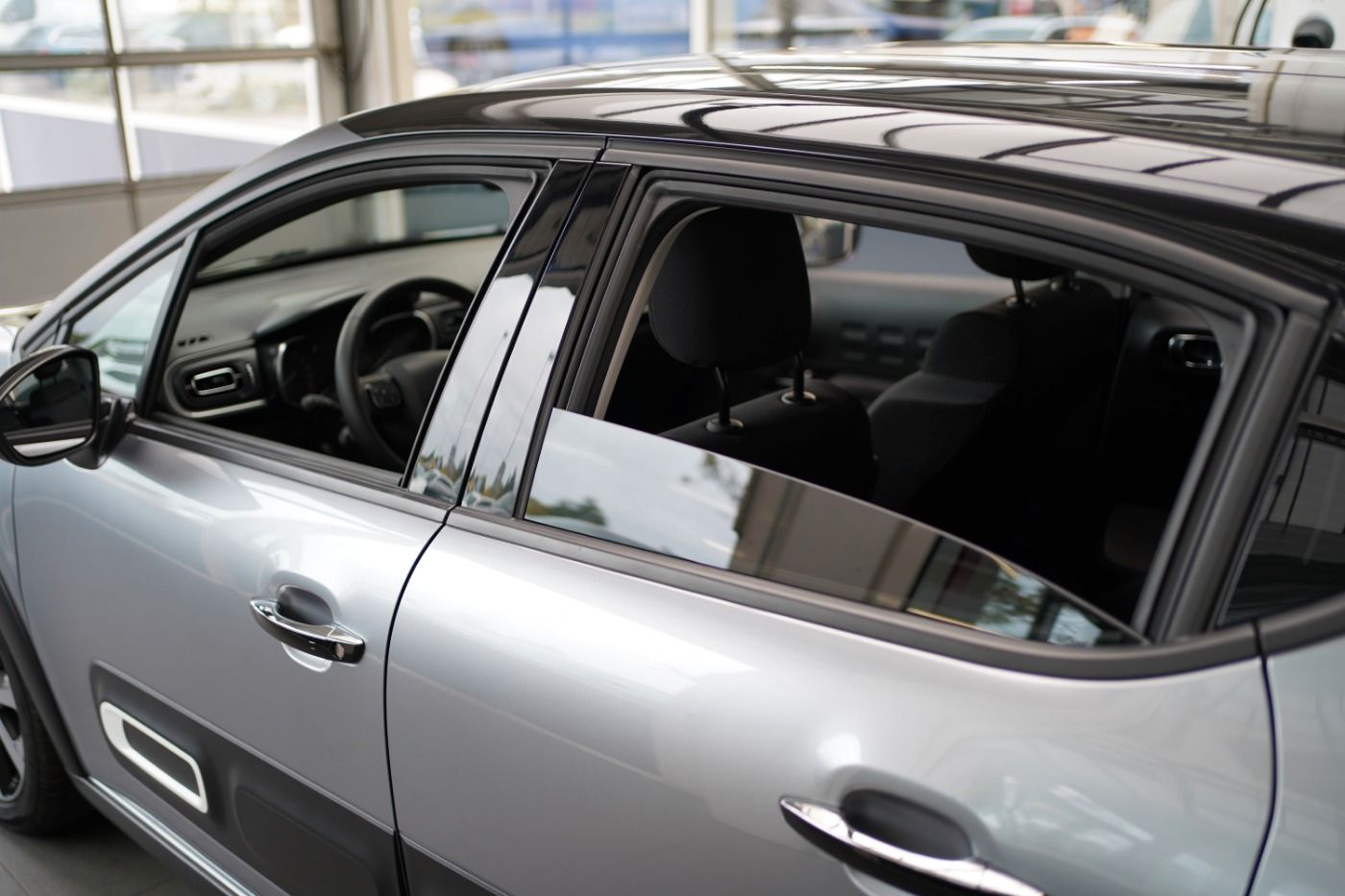 Fahrzeugabbildung Citroën C3 PureTech 110 EAT6 Shine Pack Automatik Navi