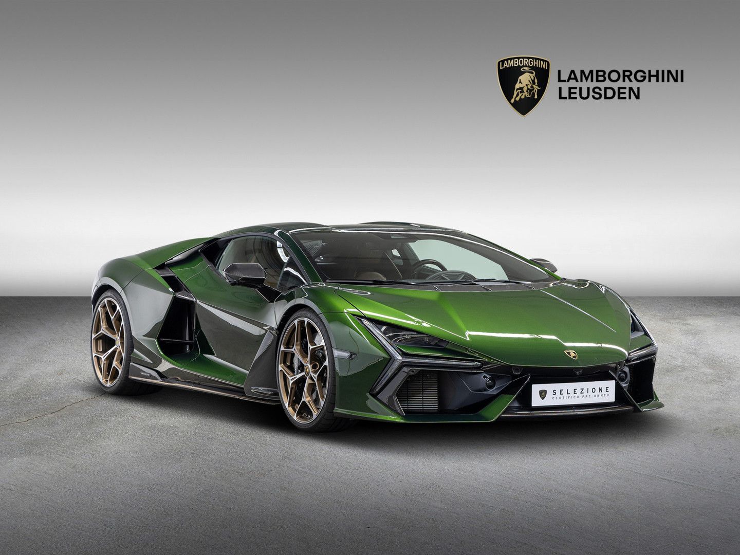 LAMBORGHINI Revuelto