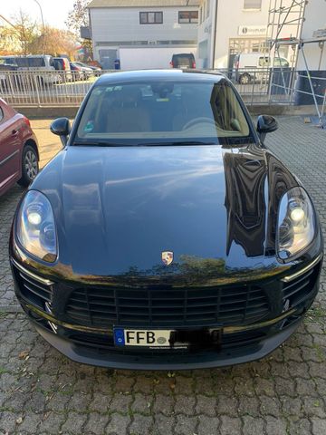 Porsche Macan S