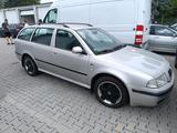 Skoda Octavia - Skoda Octavia aus 2001: Kombi