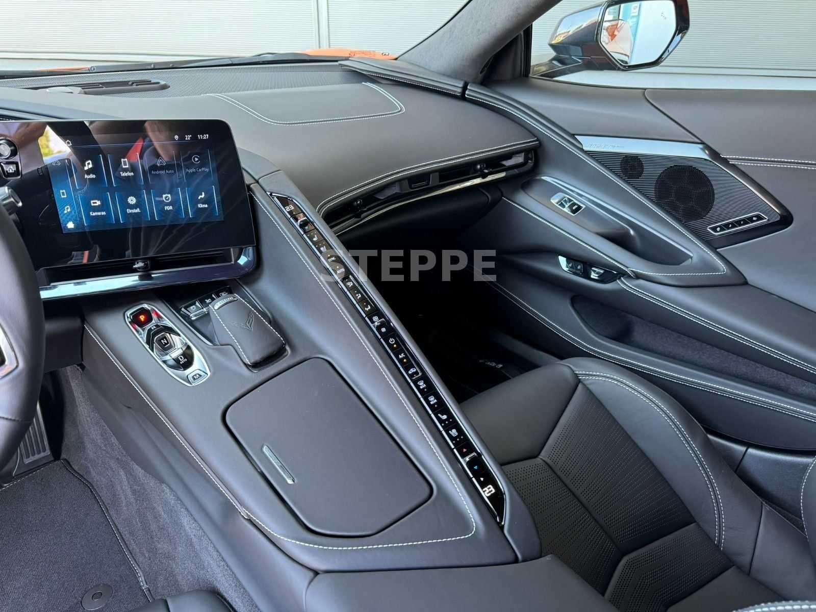 Corvette C8 Stingray Coupe 6,2 V8 3LT Europamodell STEPPE