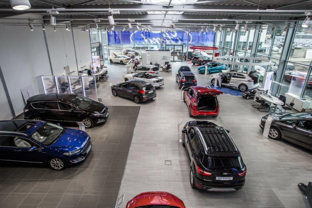 showroom-image-top
