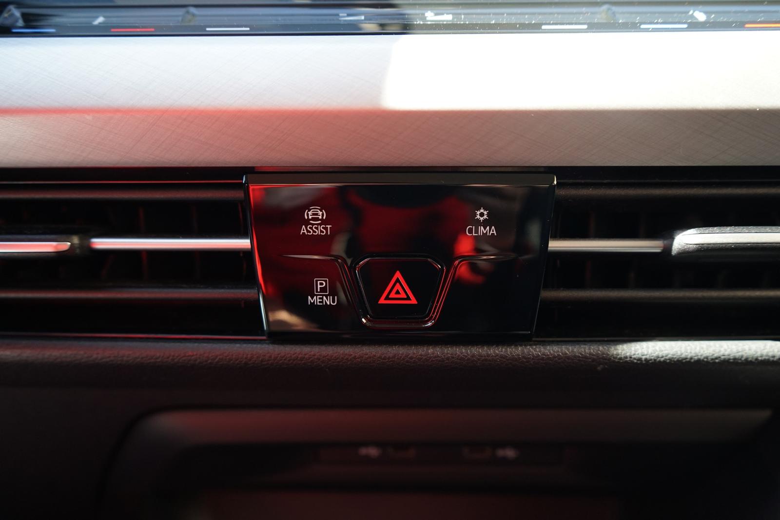 Volkswagen Golf VIII Life 1.0 eTSI DSG LED Navi ACC Kamera, миниатюра 15