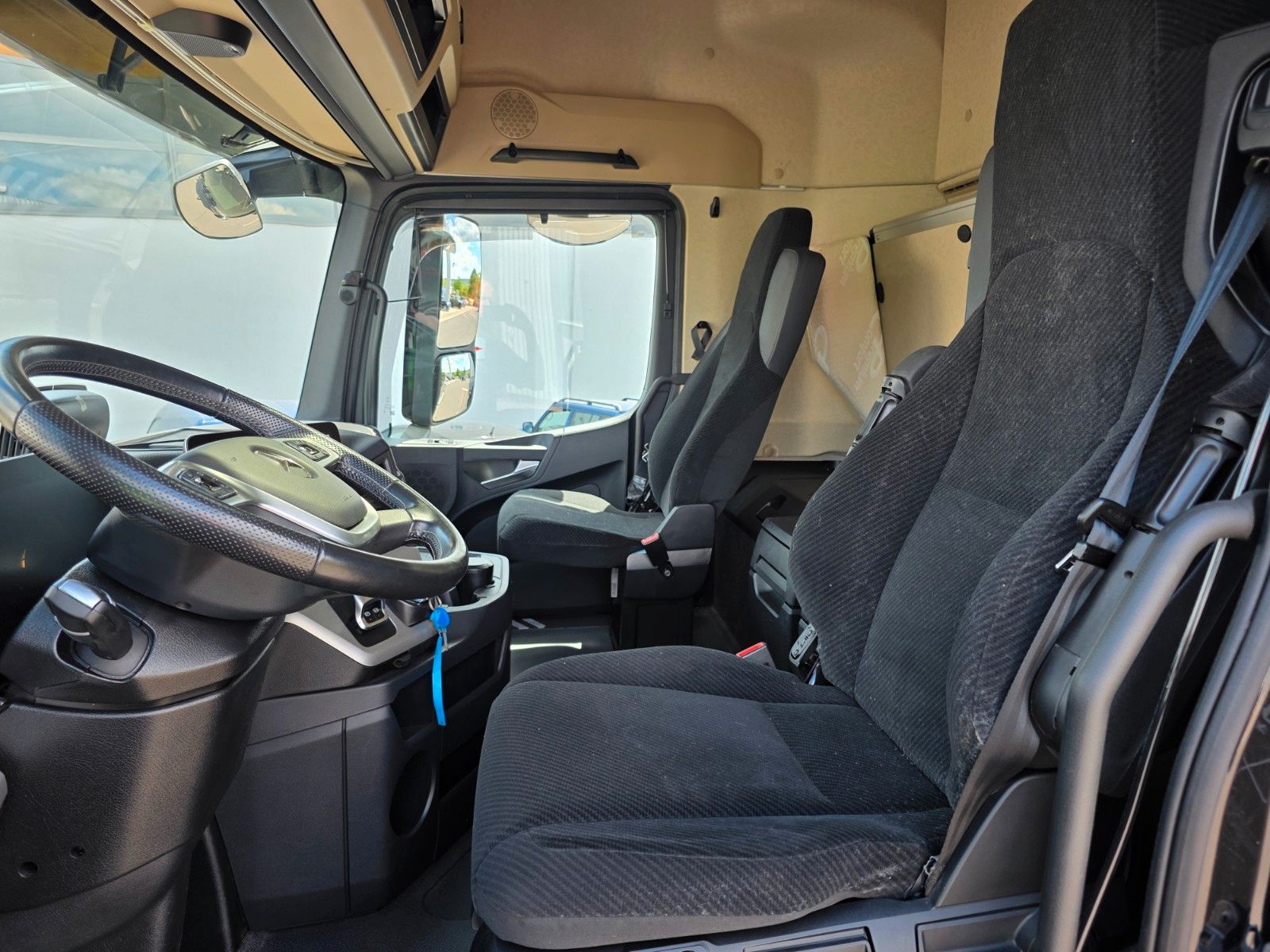 Fahrzeugabbildung Mercedes-Benz Actros 2552 L BDF Vantec hydr. liftbarer Rahmen