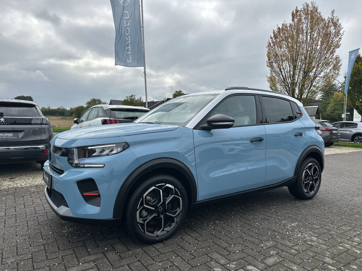 Fahrzeugabbildung Citroën C3 MAX Elektro 113 Navi CarPlay SHZ Temp.