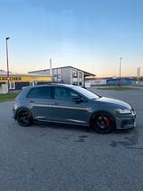 Volkswagen Golf 2.0 TSI 213kW OPF DSG GTI TCR  - Volkswagen Golf: GTI Tcr